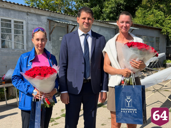 Саратовская спортшкола получила 10 новых лодок для академической гребли